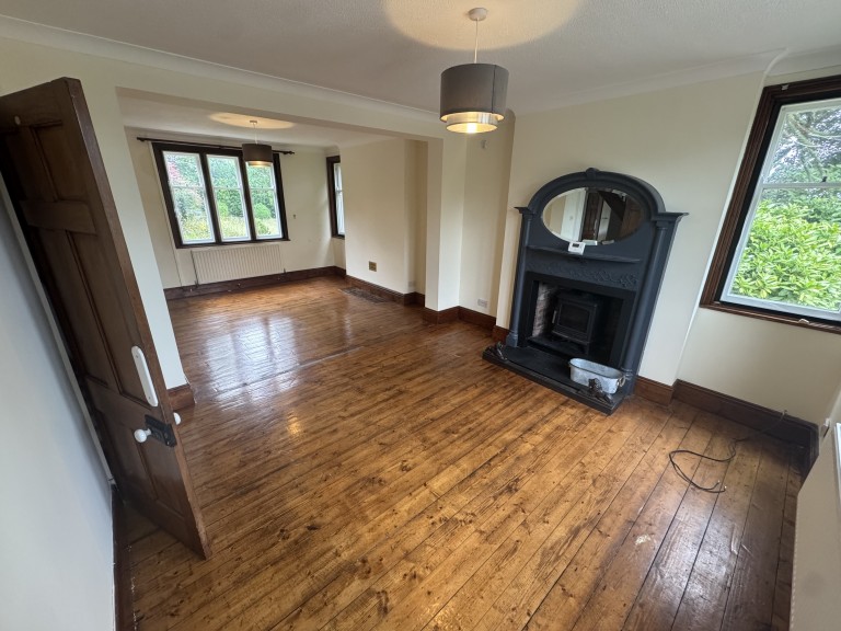 Images for Carmarthen, Carmarthenshire, Llanddarog EAID:swift BID:0004-7720-8cbe-d305