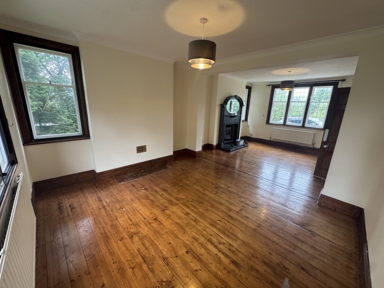 Images for Carmarthen, Carmarthenshire, Llanddarog EAID:swift BID:0004-7720-8cbe-d305