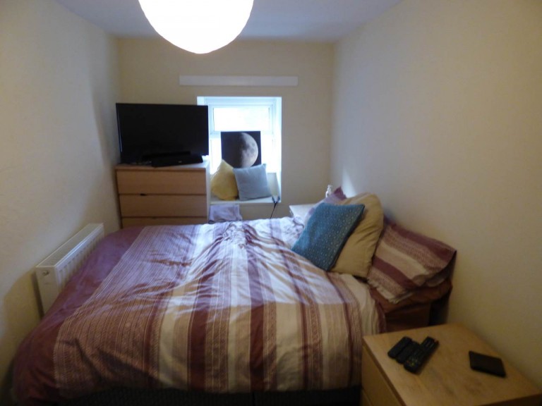 Images for Llandeilo, Carmarthenshire EAID:swift BID:0004-7720-8cbe-d305