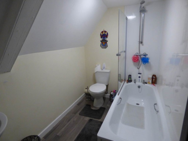 Images for Llandeilo, Carmarthenshire EAID:swift BID:0004-7720-8cbe-d305