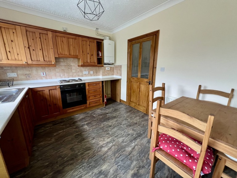 Images for Carmarthen, Carmarthenshire EAID:swift BID:0004-7720-8cbe-d305