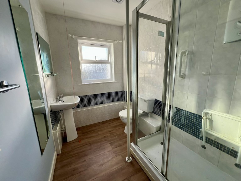 Images for Spring Gardens, Narberth, Pembrokeshire EAID:swift BID:0004-7720-8cbe-d305