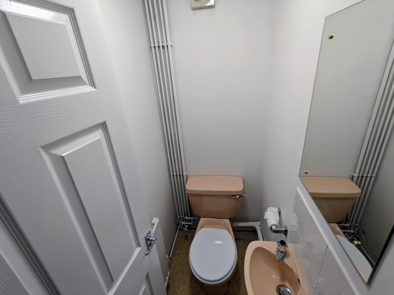 Images for Carmarthen, Carmarthenshire EAID:swift BID:0004-7720-8cbe-d305