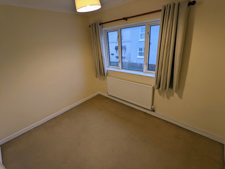 Images for Carmarthen, Carmarthenshire EAID:swift BID:0004-7720-8cbe-d305