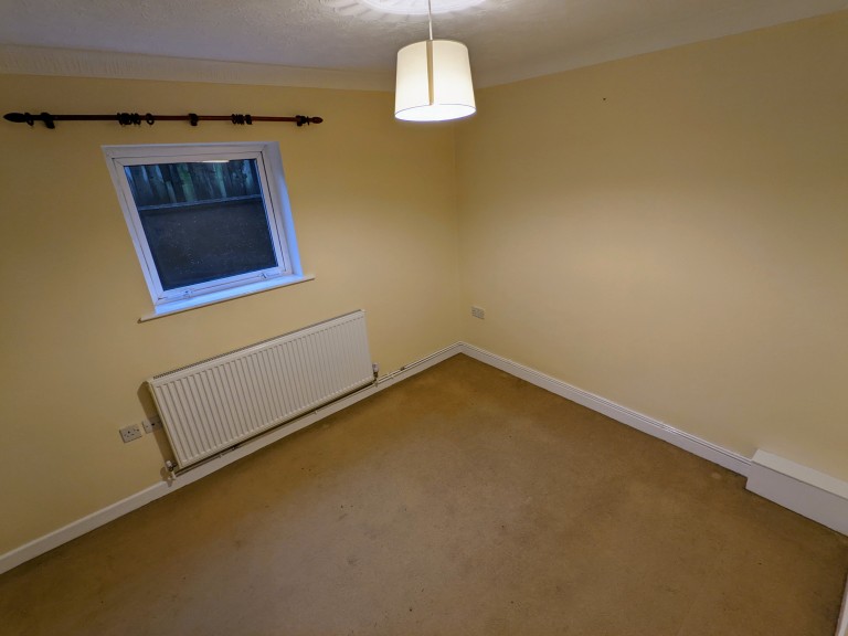 Images for Carmarthen, Carmarthenshire EAID:swift BID:0004-7720-8cbe-d305