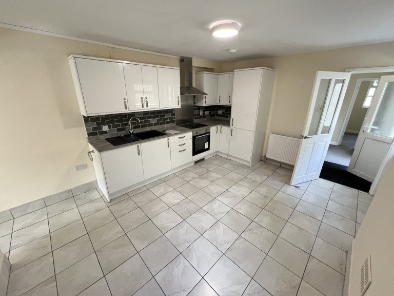 Images for Johnstown, Carmarthen, Carmarthenshire EAID:swift BID:0004-7720-8cbe-d305