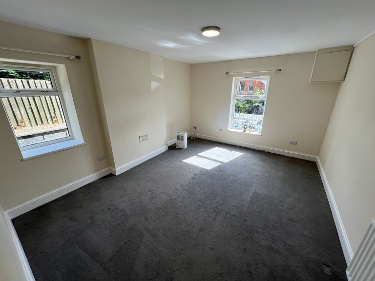 Images for Johnstown, Carmarthen, Carmarthenshire EAID:swift BID:0004-7720-8cbe-d305