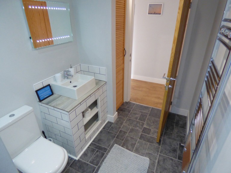 Images for Carmarthen, Carmarthenshire, Nantgaredig EAID:swift BID:0004-7720-8cbe-d305