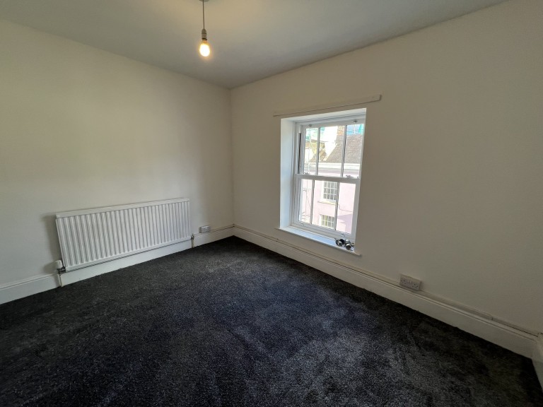 Images for Carmarthen, Carmarthenshire EAID:swift BID:0004-7720-8cbe-d305