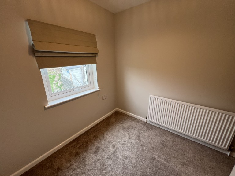 Images for Carmarthen, Carmarthenshire EAID:swift BID:0004-7720-8cbe-d305