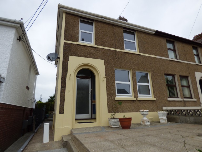 Images for Carmarthen, Carmarthenshire EAID:swift BID:0004-7720-8cbe-d305
