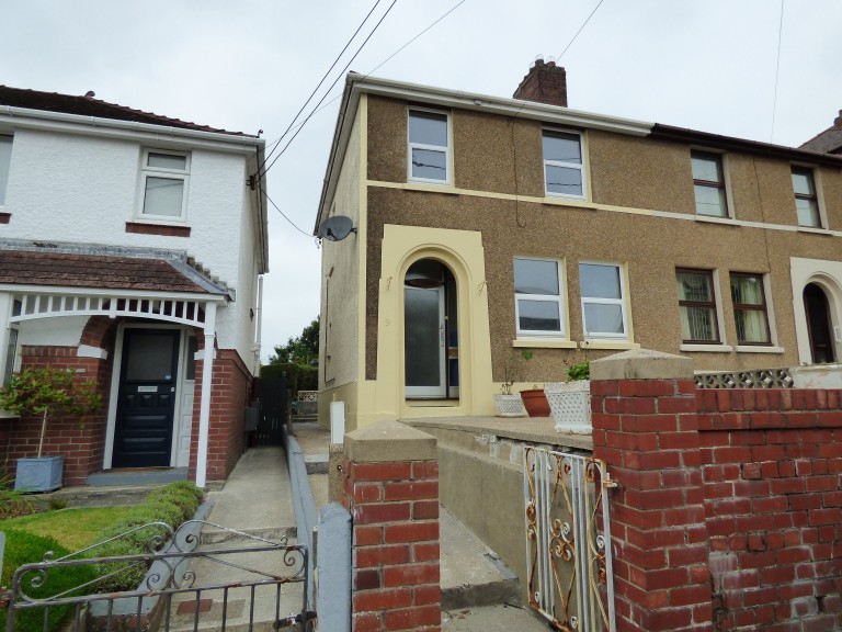 Images for Carmarthen, Carmarthenshire EAID:swift BID:0004-7720-8cbe-d305