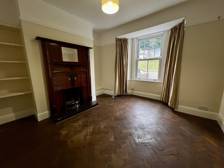 Images for Carmarthen, Carmarthenshire EAID:swift BID:0004-7720-8cbe-d305