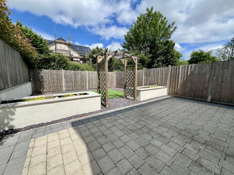 Images for Carmarthen, Carmarthenshire EAID:swift BID:0004-7720-8cbe-d305