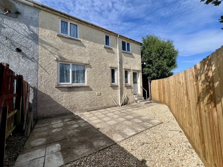 Images for Carmarthen, Carmarthenshire EAID:swift BID:0004-7720-8cbe-d305