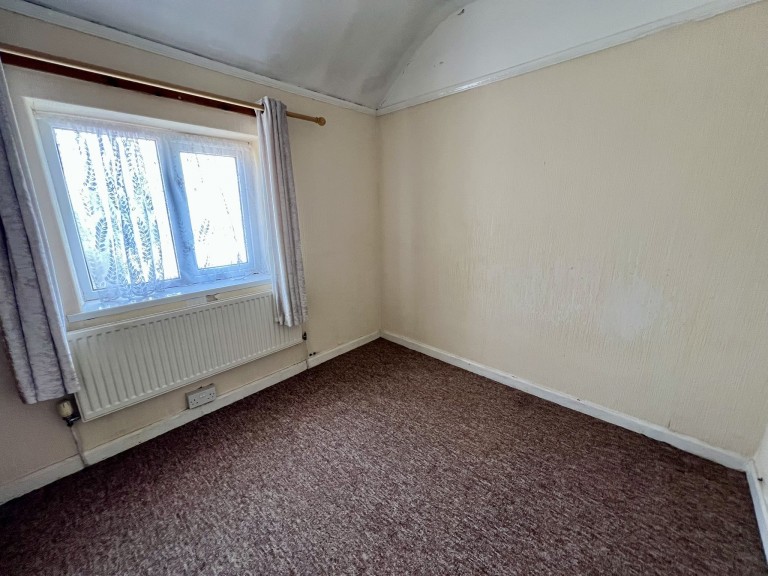 Images for Carmarthen, Carmarthenshire EAID:swift BID:0004-7720-8cbe-d305