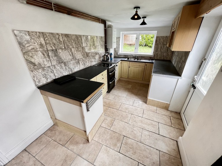Images for Burryport, Llanelli, Carmarthenshire EAID:swift BID:0004-7720-8cbe-d305