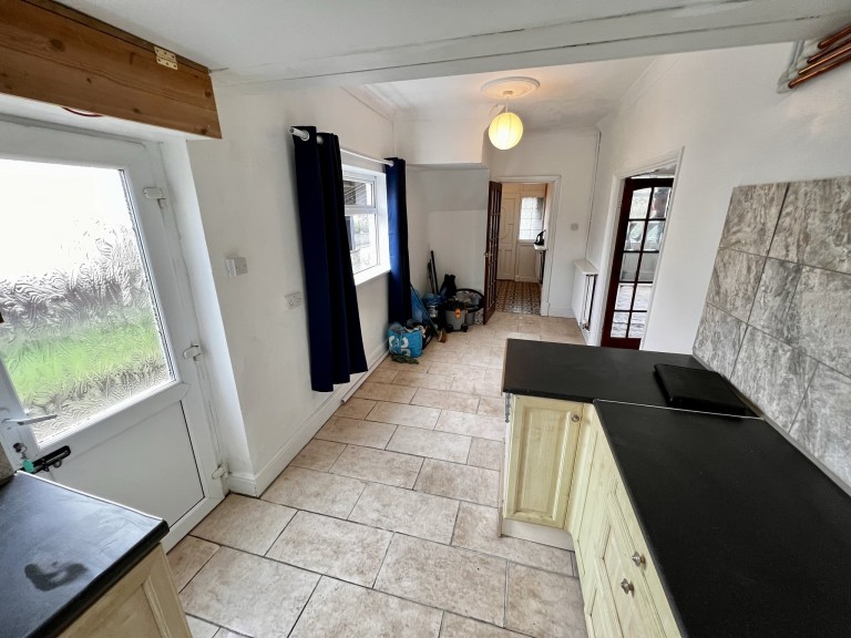 Images for Burryport, Llanelli, Carmarthenshire EAID:swift BID:0004-7720-8cbe-d305