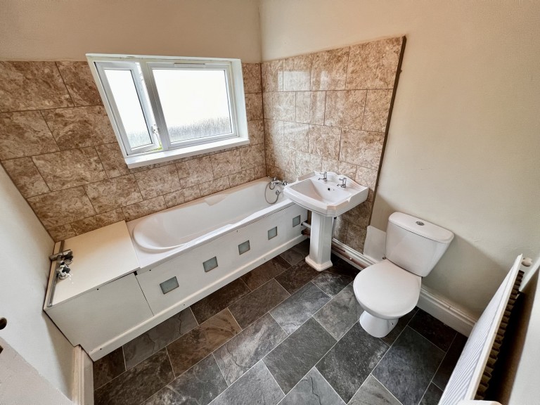 Images for Burryport, Llanelli, Carmarthenshire EAID:swift BID:0004-7720-8cbe-d305