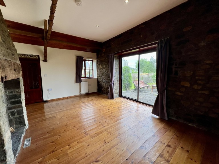 Images for Llandeilo, Carmarthenshire, Manordeilo EAID:swift BID:0004-7720-8cbe-d305