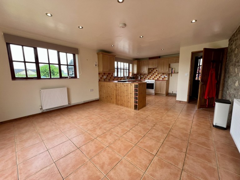 Images for Llandeilo, Carmarthenshire, Manordeilo EAID:swift BID:0004-7720-8cbe-d305