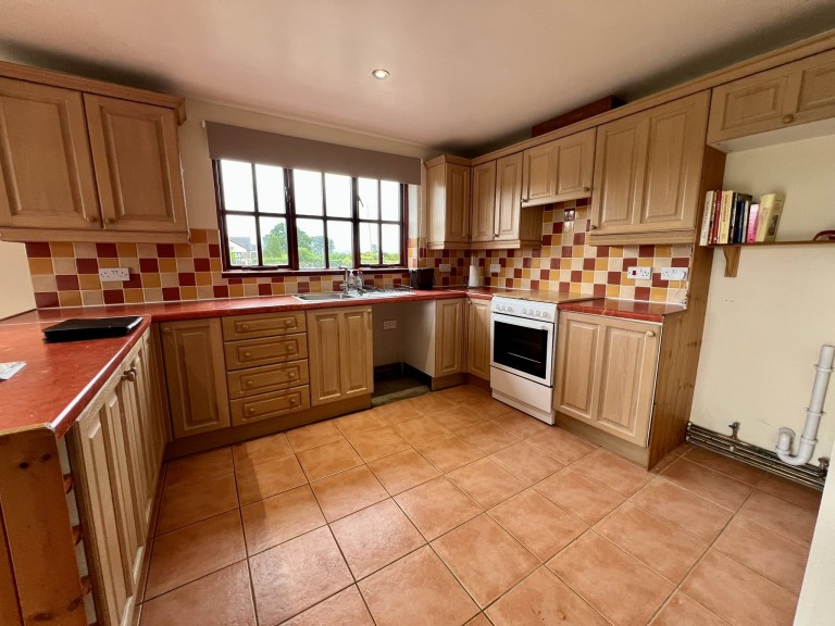 Images for Llandeilo, Carmarthenshire, Manordeilo EAID:swift BID:0004-7720-8cbe-d305