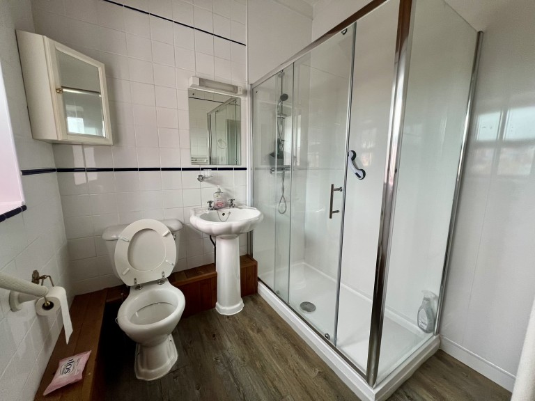 Images for Llandeilo, Carmarthenshire, Manordeilo EAID:swift BID:0004-7720-8cbe-d305