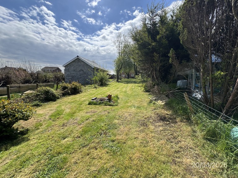 Images for Carmarthen, Carmarthenshire EAID:swift BID:0004-7720-8cbe-d305