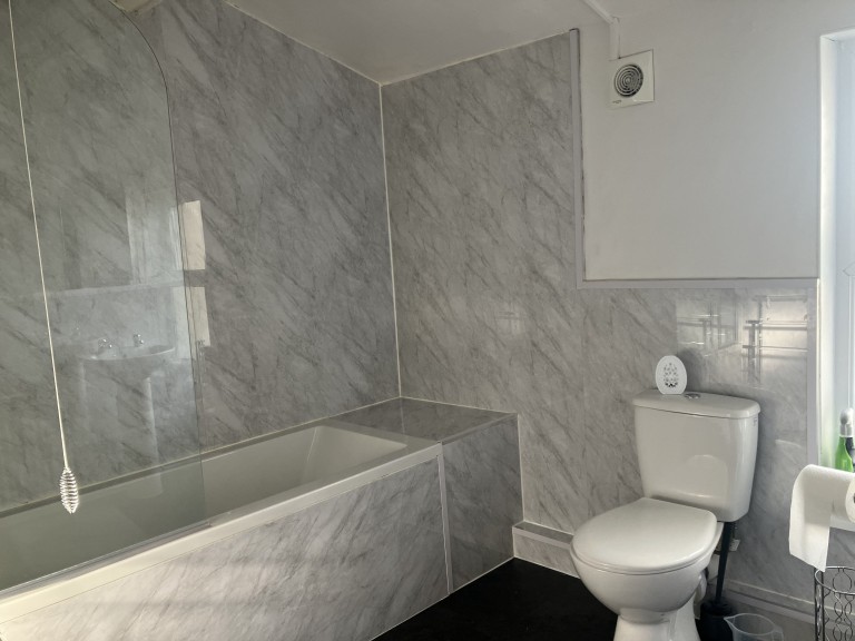 Images for Whitland, Carmarthenshire EAID:swift BID:0004-7720-8cbe-d305