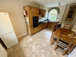 Images for Carmarthen, Carmarthenshire, Llanllawddog