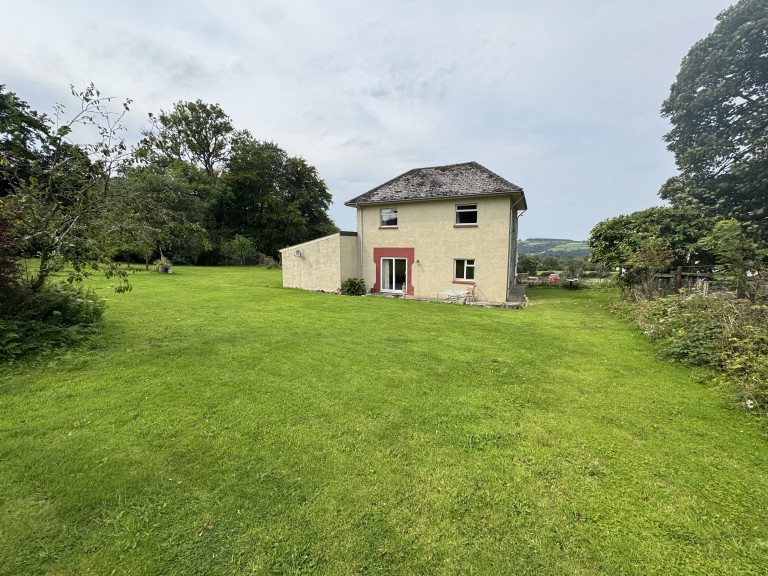 Images for Carmarthenshire EAID:swift BID:0004-7720-8cbe-d305