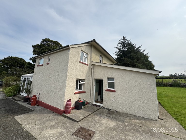 Images for Carmarthenshire EAID:swift BID:0004-7720-8cbe-d305