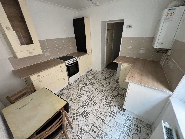 Images for Carmarthen, Carmarthenshire EAID:swift BID:0004-7720-8cbe-d305