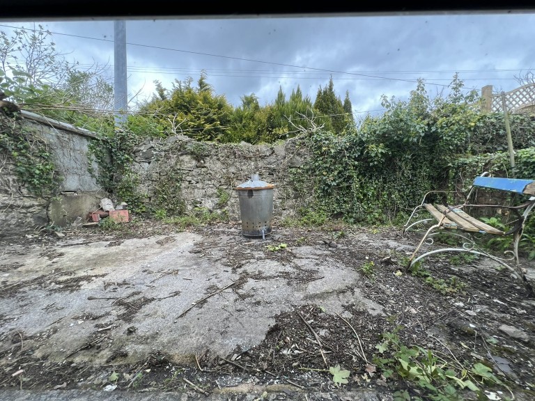 Images for Carmarthen, Carmarthenshire EAID:swift BID:0004-7720-8cbe-d305