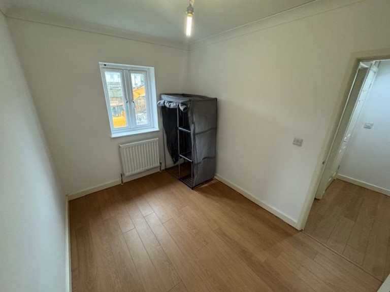 Images for Tumble, Llanelli EAID:swift BID:0004-7720-8cbe-d305