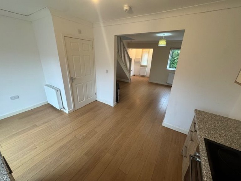 Images for Tumble, Llanelli EAID:swift BID:0004-7720-8cbe-d305