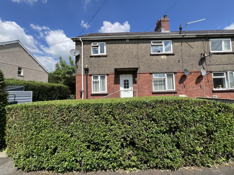 Images for Carmarthen, Carmarthenshire EAID:swift BID:0004-7720-8cbe-d305