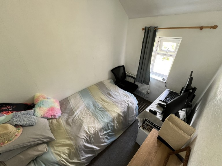 Images for Carmarthen, Carmarthenshire EAID:swift BID:0004-7720-8cbe-d305