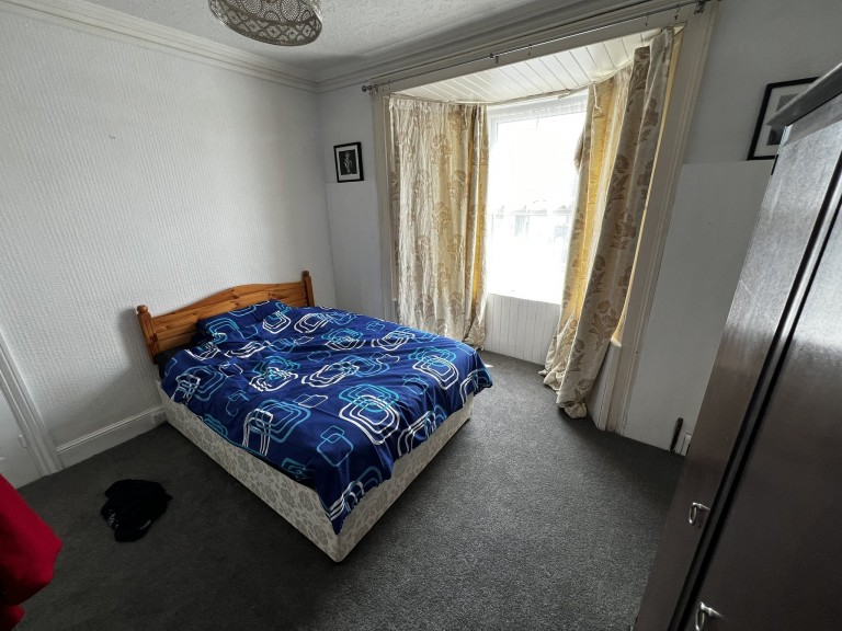 Images for Carmarthen, Carmarthenshire EAID:swift BID:0004-7720-8cbe-d305