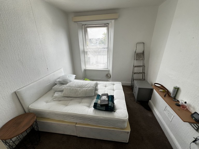 Images for Carmarthen, Carmarthenshire EAID:swift BID:0004-7720-8cbe-d305