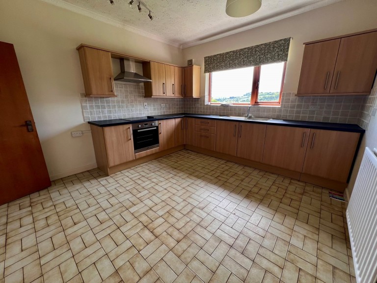 Images for St Clears, Saint Clears EAID:swift BID:0004-7720-8cbe-d305
