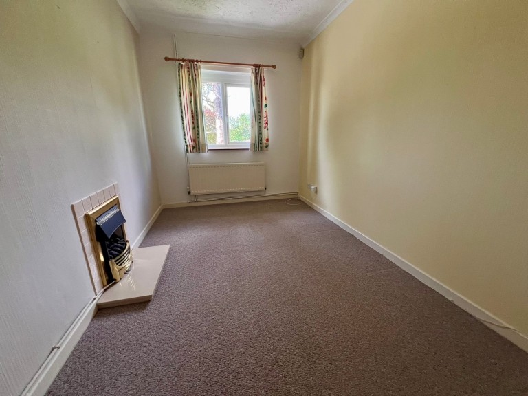 Images for St Clears, Saint Clears EAID:swift BID:0004-7720-8cbe-d305