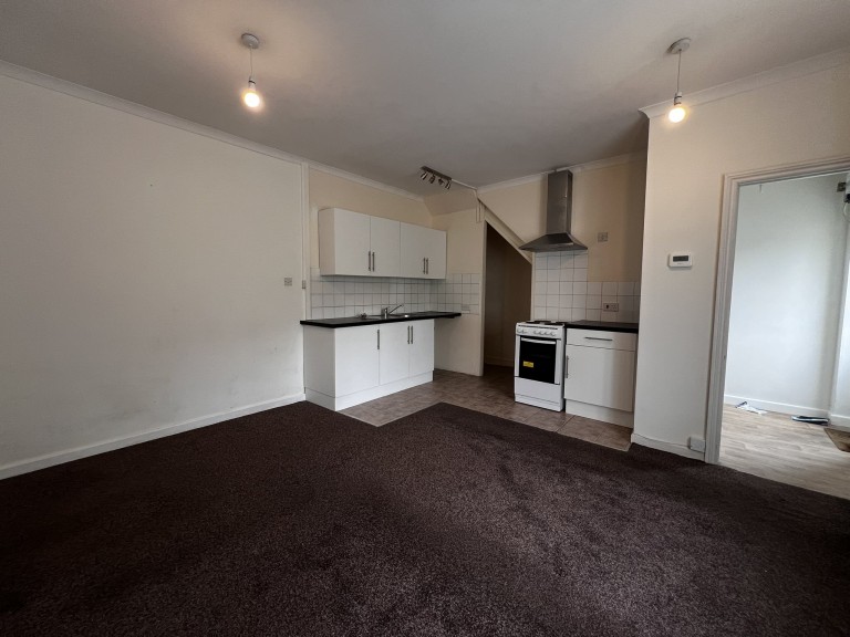 Images for Carmarthen EAID:swift BID:0004-7720-8cbe-d305