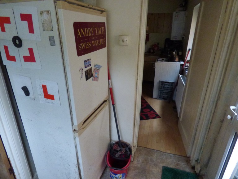 Images for Carmarthen EAID:swift BID:0004-7720-8cbe-d305