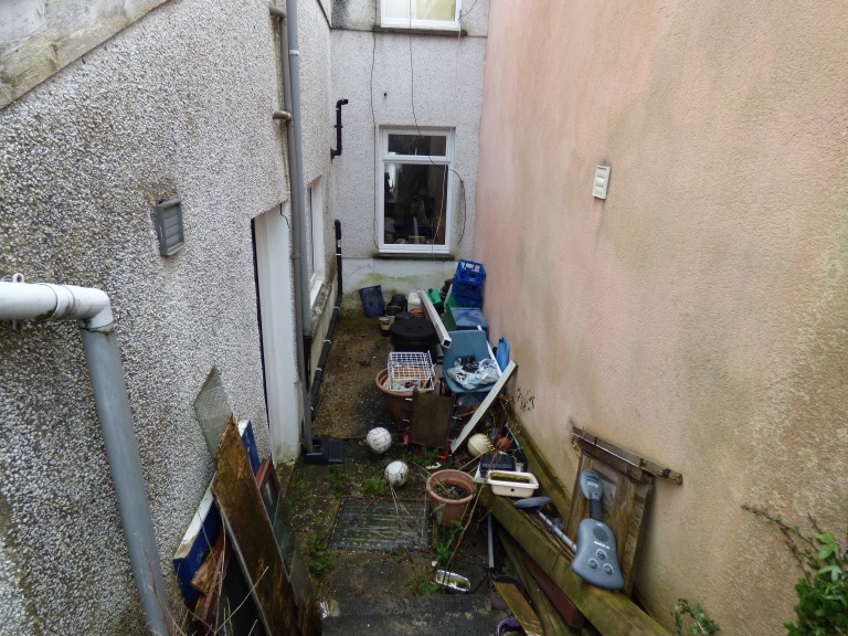 Images for Carmarthen EAID:swift BID:0004-7720-8cbe-d305