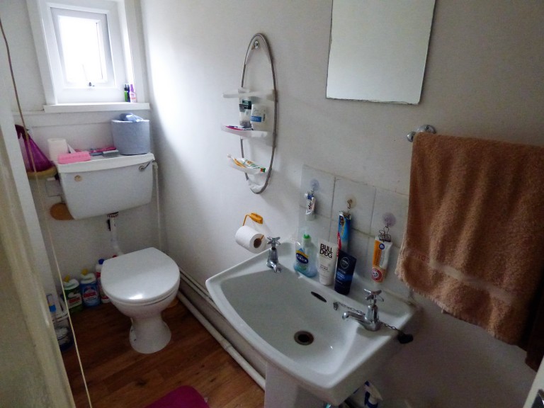 Images for Carmarthen EAID:swift BID:0004-7720-8cbe-d305