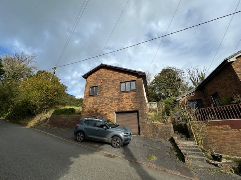 Images for Croesyceiliog, Carmarthen, Carmarthenshire EAID:swift BID:0004-7720-8cbe-d305
