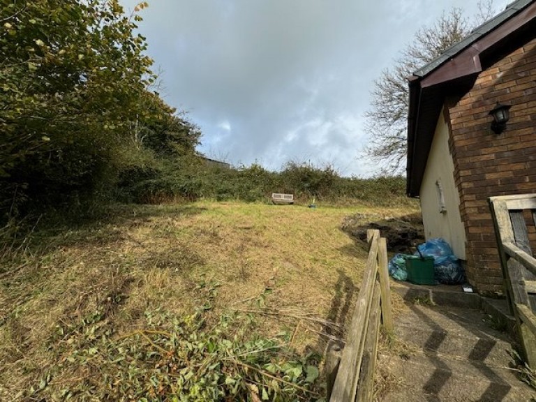 Images for Croesyceiliog, Carmarthen, Carmarthenshire EAID:swift BID:0004-7720-8cbe-d305
