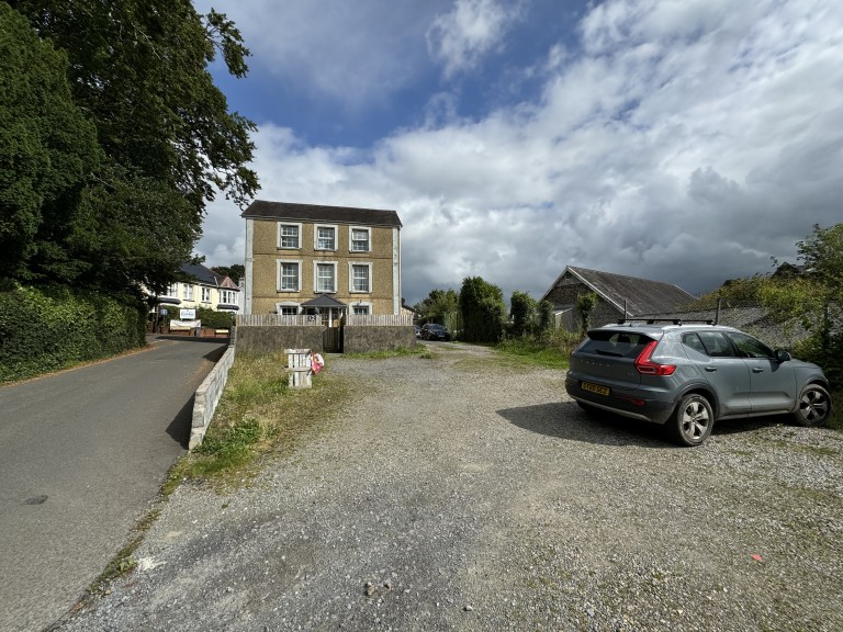 Images for Carmarthen, Carmarthenshire EAID:swift BID: