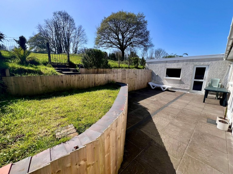 Images for Carmarthen, Carmarthenshire EAID:swift BID:0004-7720-8cbe-d305